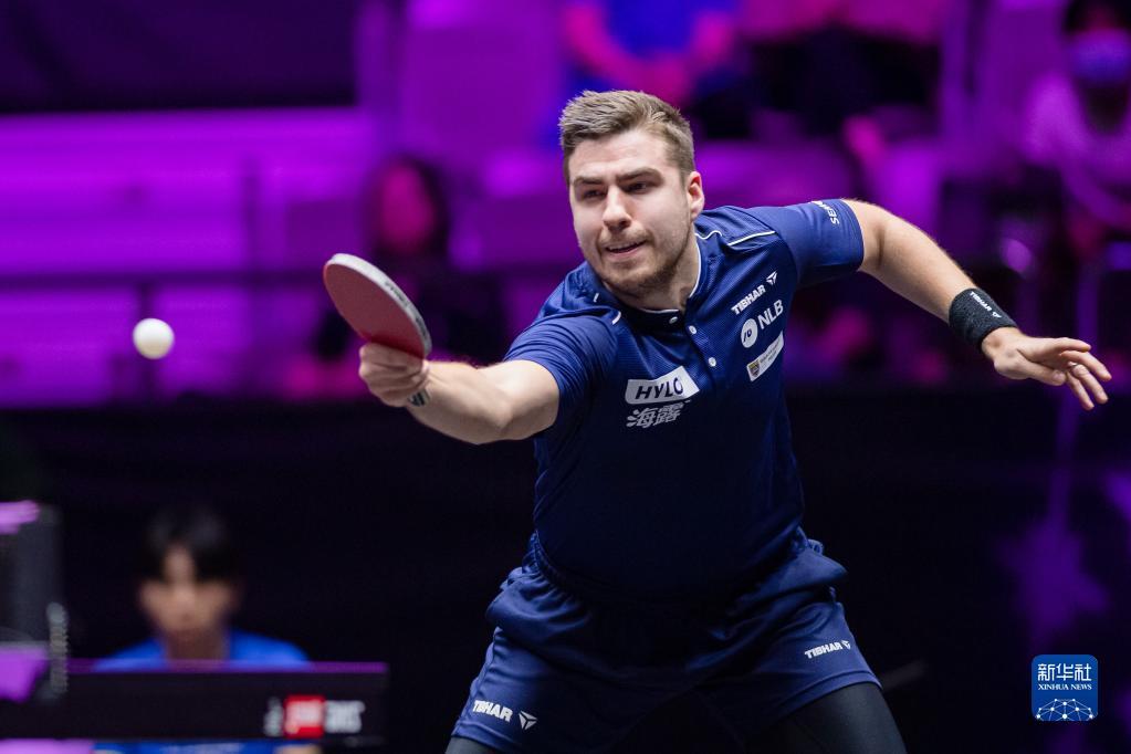 相比之下 相比之下