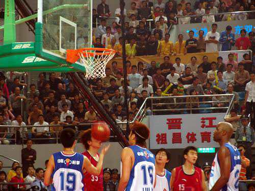 进攻层里 进攻层里